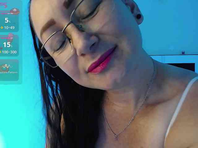 Milly-Sanchez webcam