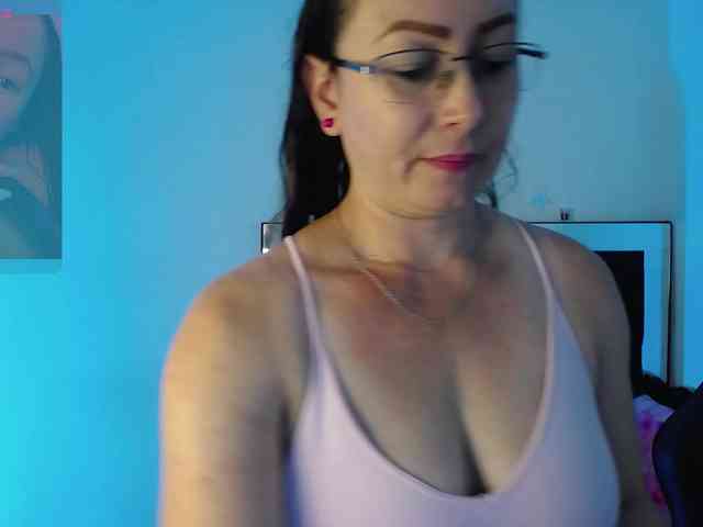 Milly-Sanchez webcam