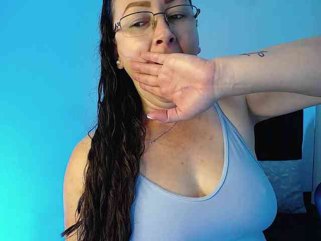 Milly-Sanchez webcam