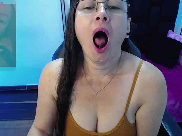Milly-Sanchez webcam