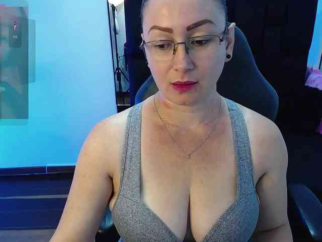 Milly-Sanchez webcam