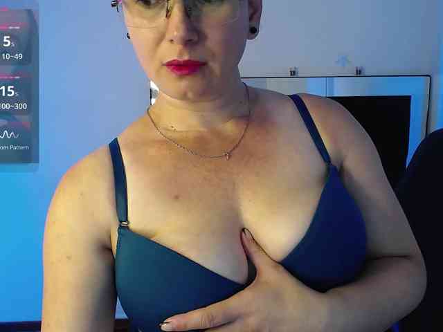 Milly-Sanchez webcam