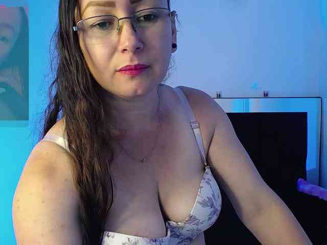Milly-Sanchez webcam