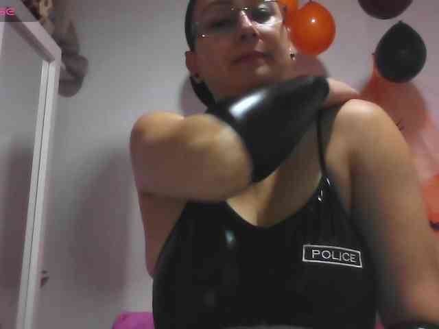 Milly-Sanchez webcam