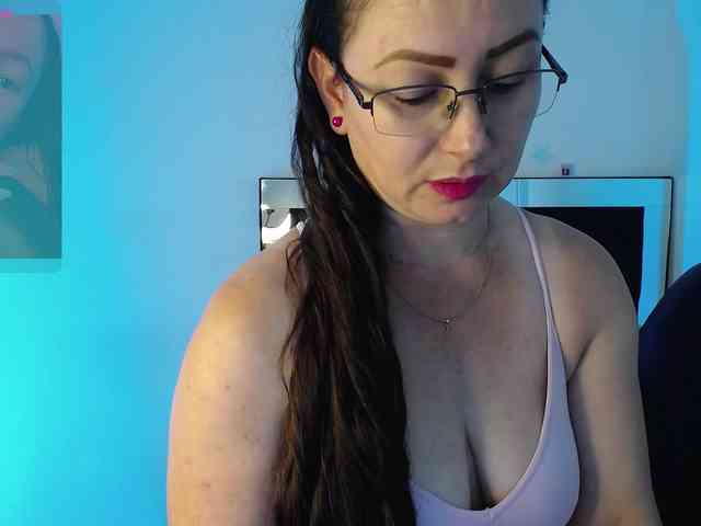 Milly-Sanchez webcam