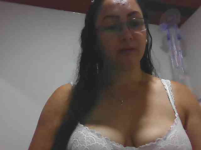 Milly-Sanchez webcam