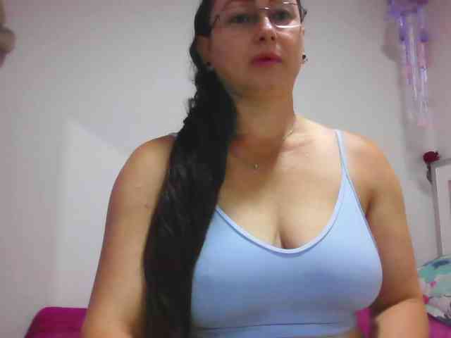Milly-Sanchez webcam