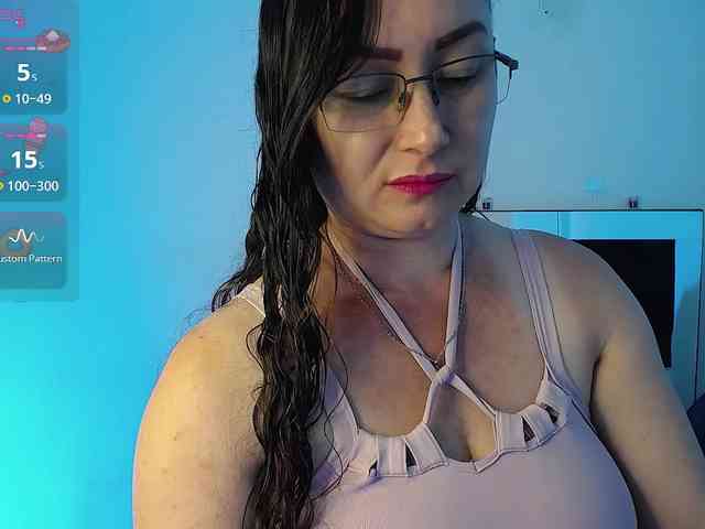 Milly-Sanchez webcam