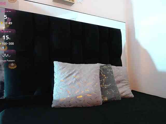 Milly-Sanchez webcam