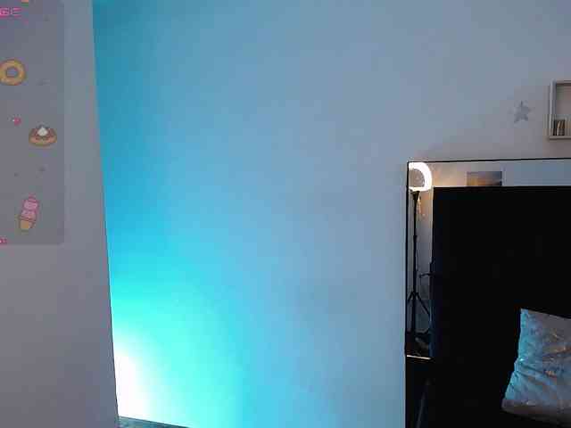 Milly-Sanchez webcam