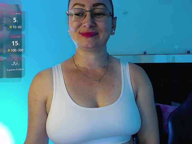 Milly-Sanchez webcam