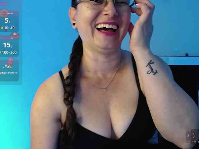 Milly-Sanchez webcam