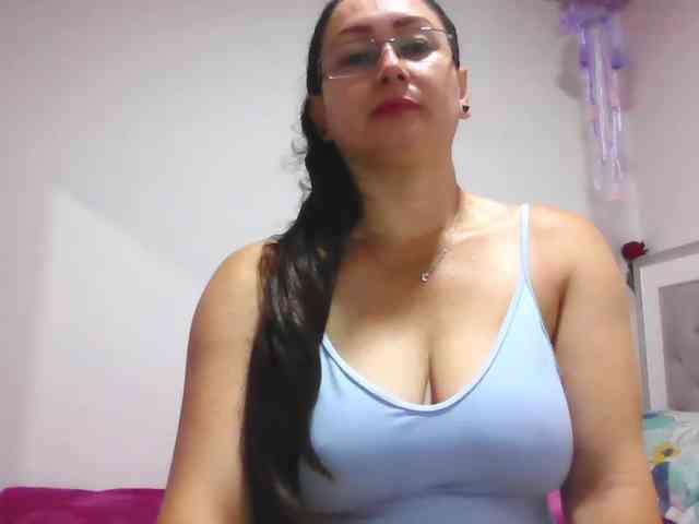 Milly-Sanchez webcam