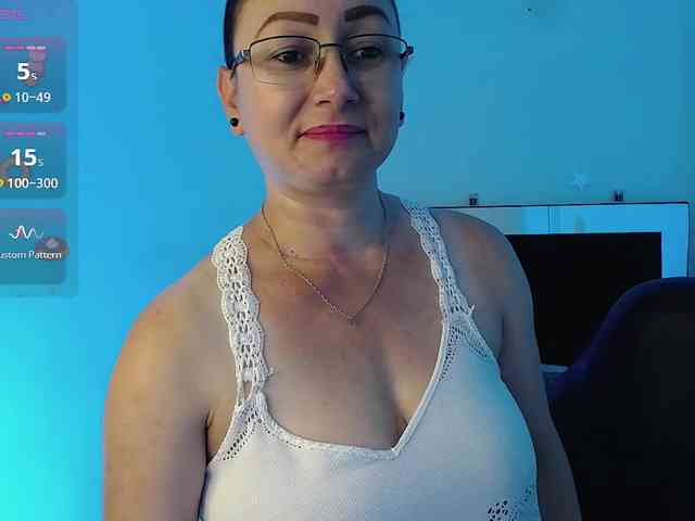 Milly-Sanchez webcam