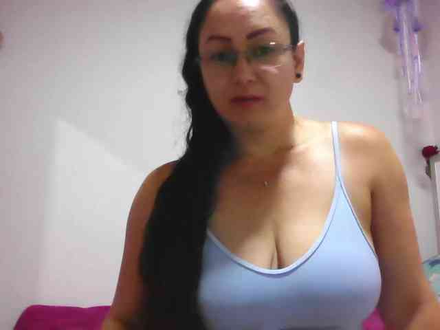 Milly-Sanchez webcam