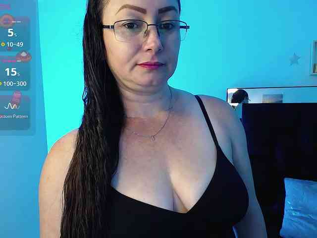 Milly-Sanchez webcam