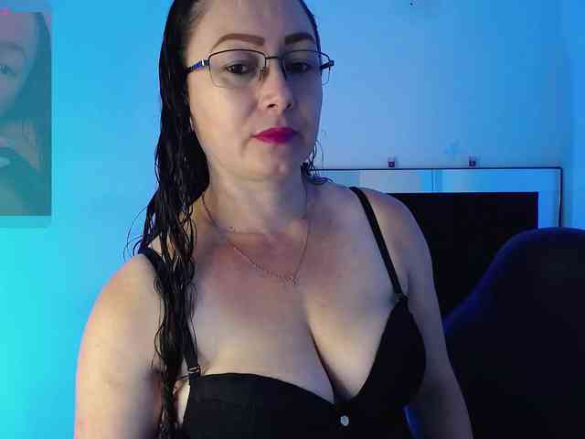 Milly-Sanchez webcam