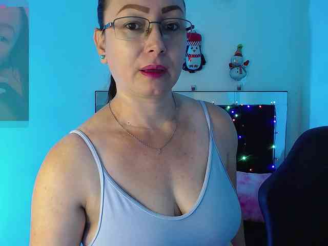 Milly-Sanchez webcam