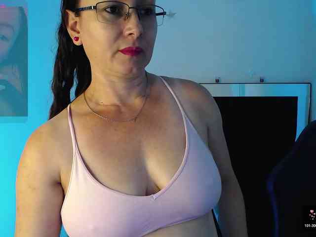 Milly-Sanchez webcam