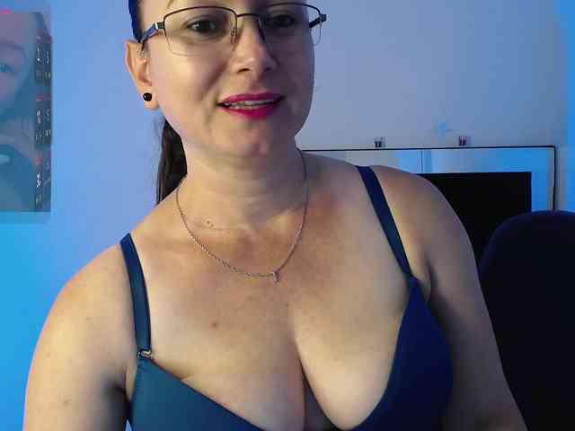 Milly-Sanchez webcam