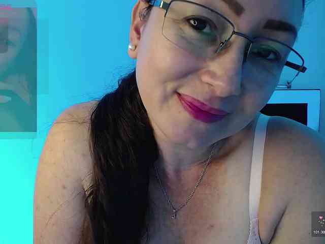 Milly-Sanchez webcam