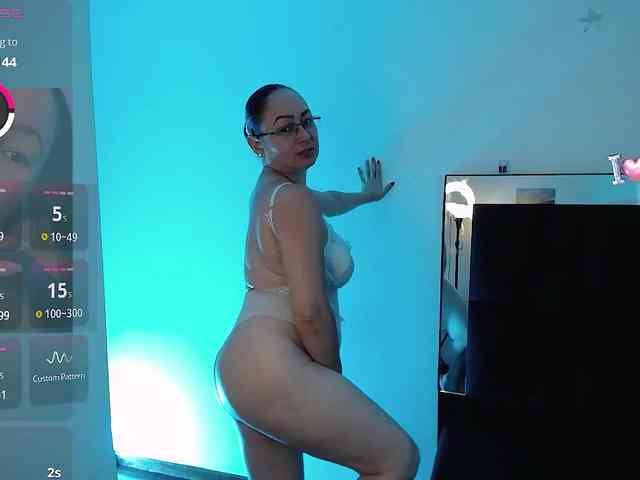 Milly-Sanchez webcam