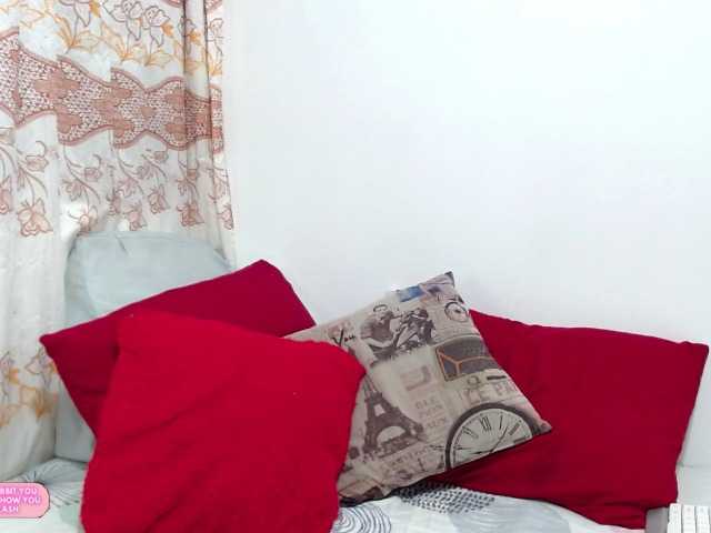 KarinaSuarez1's BongaCams show and profile