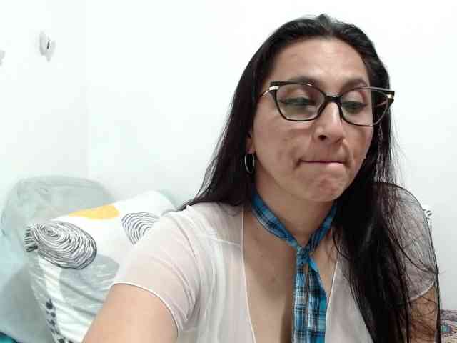 KarinaSuarez1 KarinaSuarez1