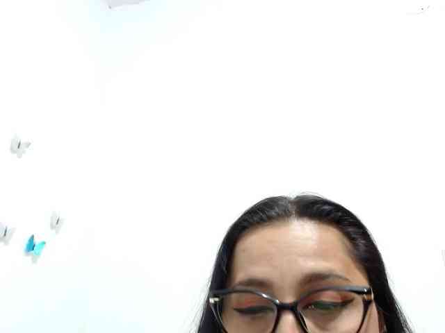 KarinaSuarez1 KarinaSuarez1