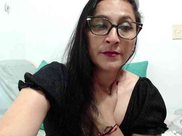 KarinaSuarez1 KarinaSuarez1