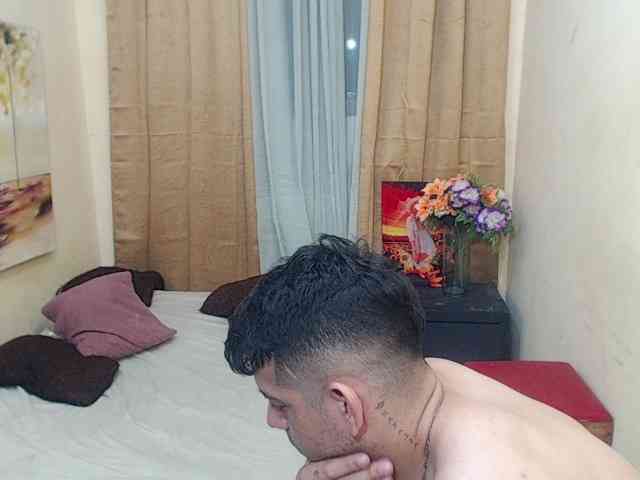 zarinabetifull webcam