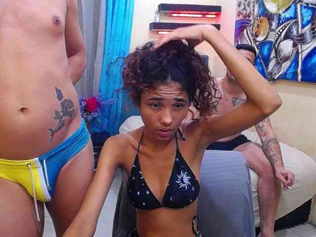 zarinabetifull webcam
