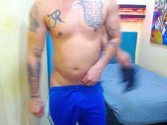 zarinabetifull webcam
