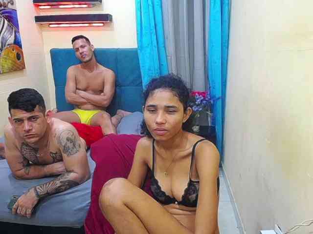 zarinabetifull webcam