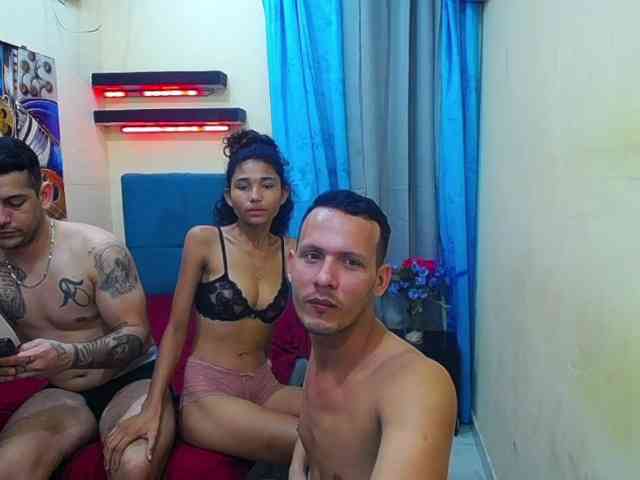 zarinabetifull webcam