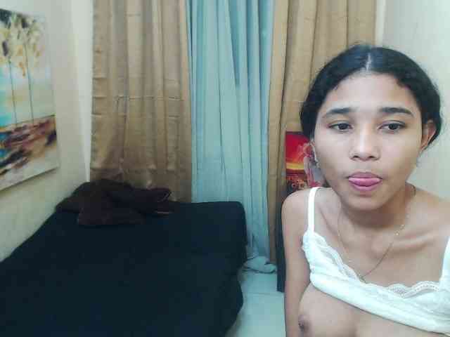 zarinabetifull webcam