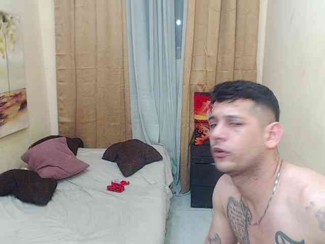 zarinabetifull webcam