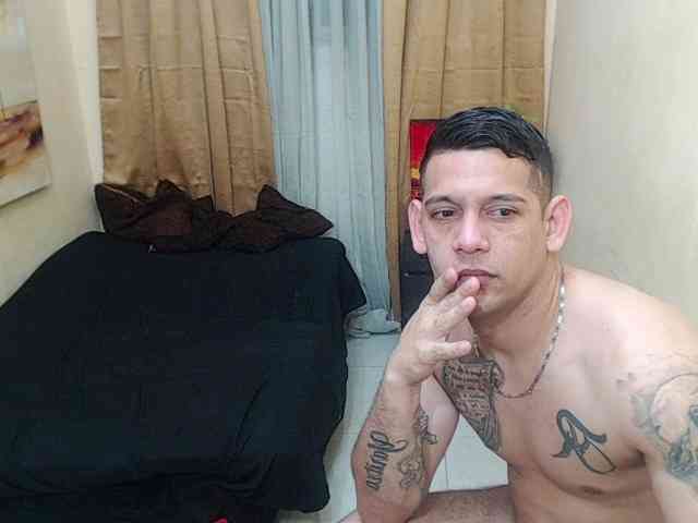 zarinabetifull webcam