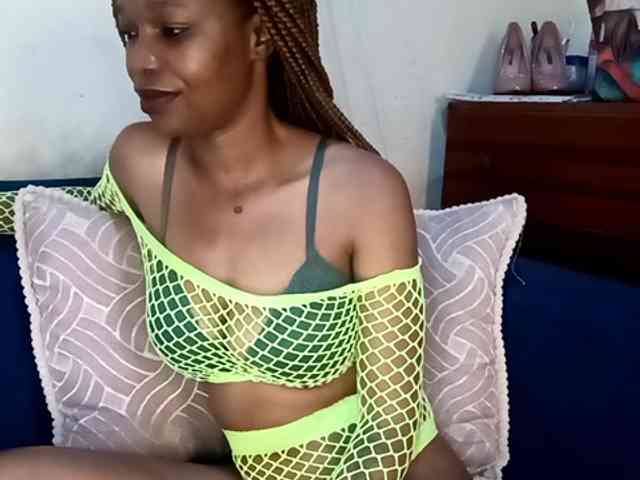 NalediJonez Live Webcam on BongaCams