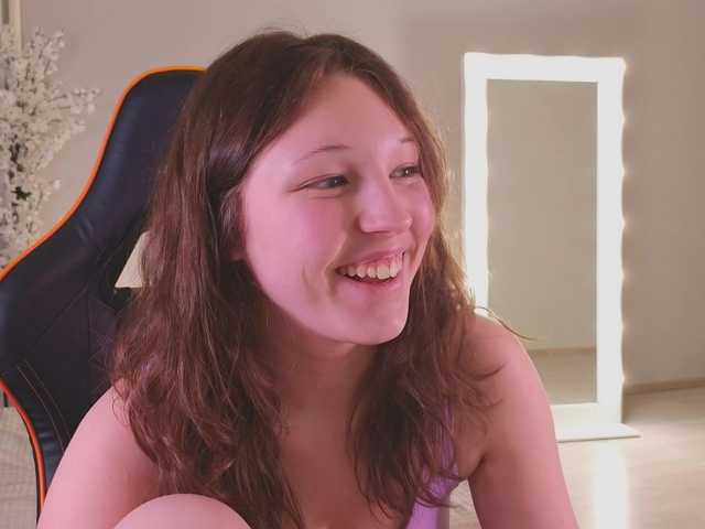 CherryLea's BongaCams show and profile