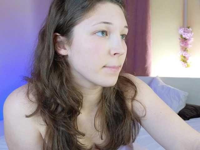 CherryLea's BongaCams show and profile