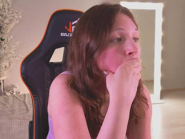 CherryLea's BongaCams show and profile