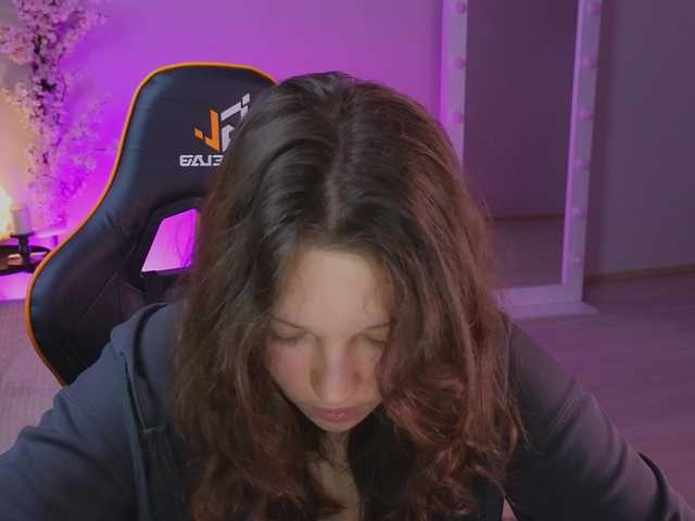 CherryLea's BongaCams show and profile