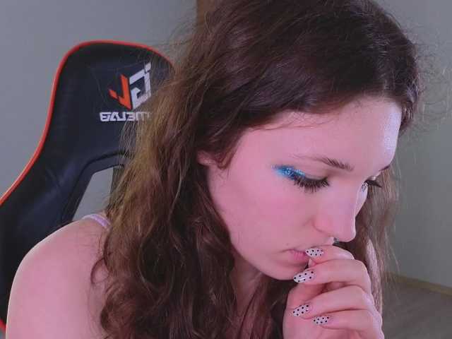 CherryLea's BongaCams show and profile