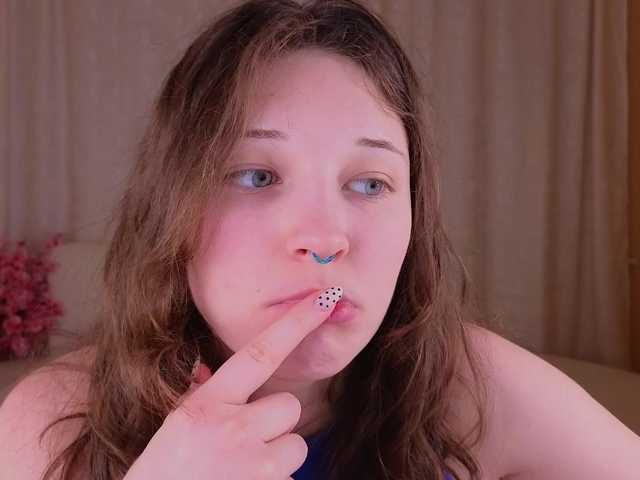 CherryLea's BongaCams show and profile