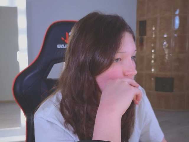 CherryLea's BongaCams show and profile