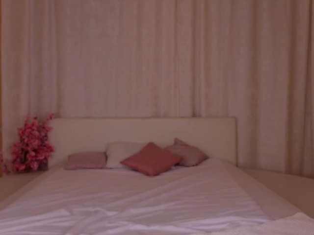 CherryLea's BongaCams show and profile