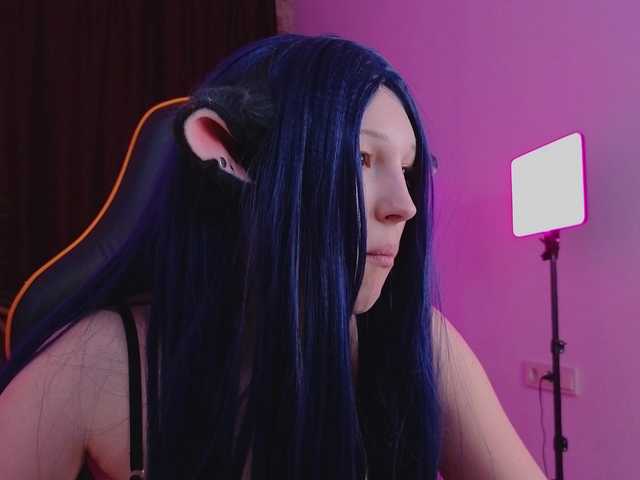 CherryLea's BongaCams show and profile