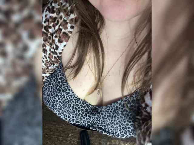 intrixi Live Webcam on BongaCams