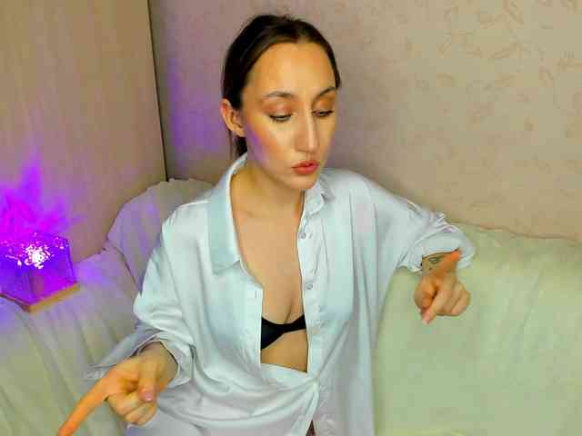 MelodyOfLove webcam